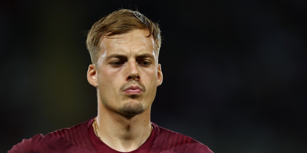 Ilic, che problema: rischia l’operazione. Il Bologna su Asllani