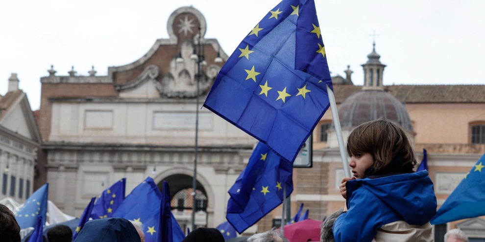 
            
            Cresce la fiducia dei consumatori nell'Eurozona
          