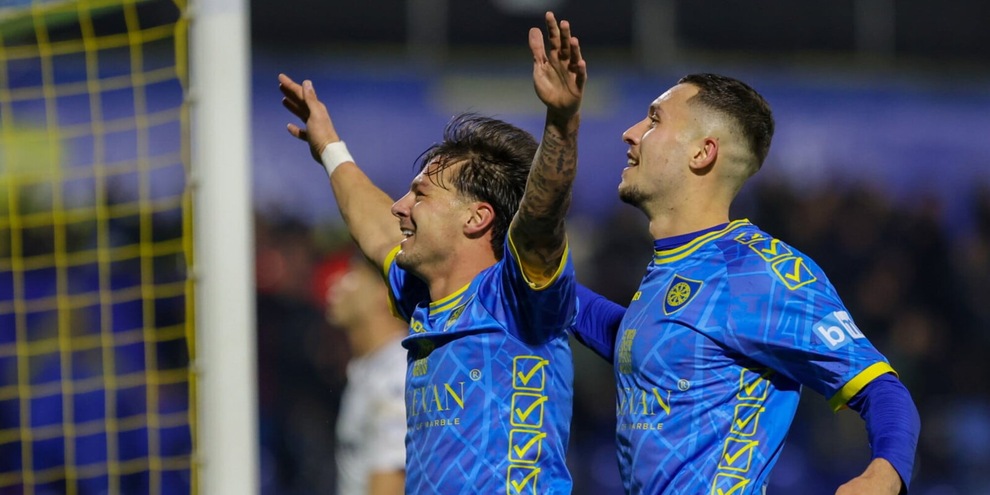 La Carrarese vince ancora: tris e sorpasso all'Empoli. Altra sconfitta per Dionisi