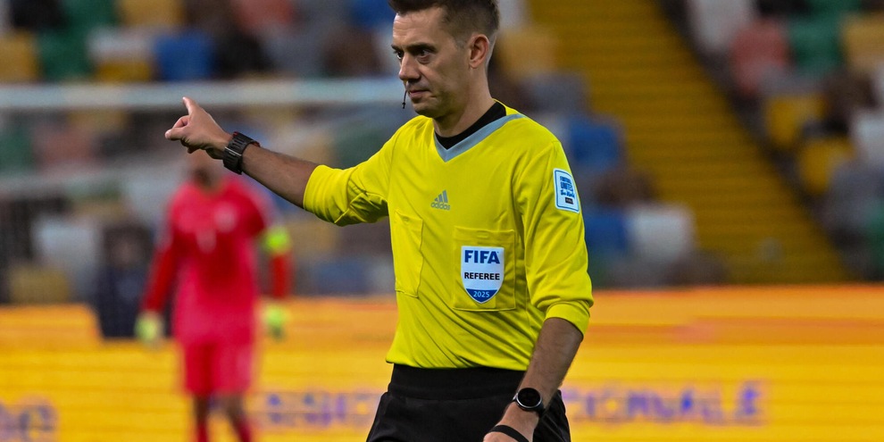 Champions: Turpin arbitra Napoli-Chelsea, Kovacs per Dortmund-Inter
Champions: Turpin arbitra Napoli-Chelsea, Kovacs per Dortmund-Inter