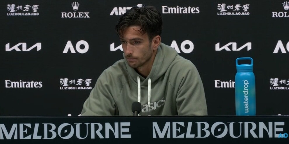 "Qualcosa che non avrei mai immaginato, fa davvero male": Musetti amaro dopo il ritiro contro Djokovic "Qualcosa che non avrei mai immaginato, fa davvero male": Musetti amaro dopo il ritiro contro Djokovic