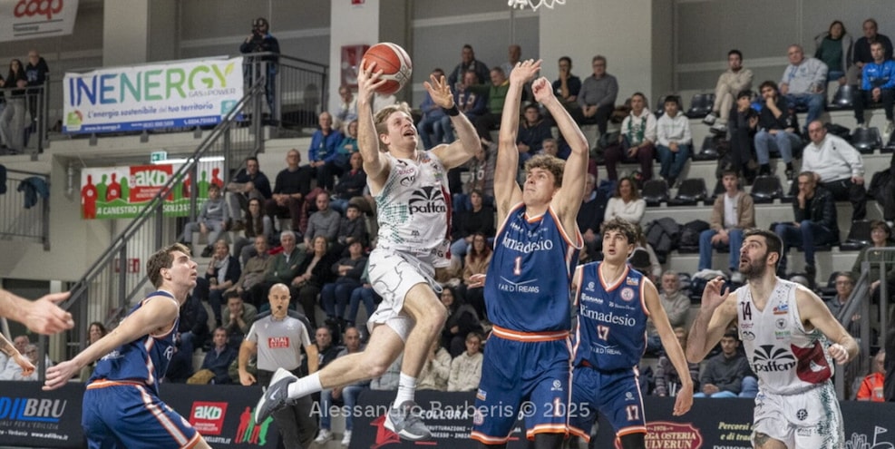 La Fulgor Basket vince al fotofinish