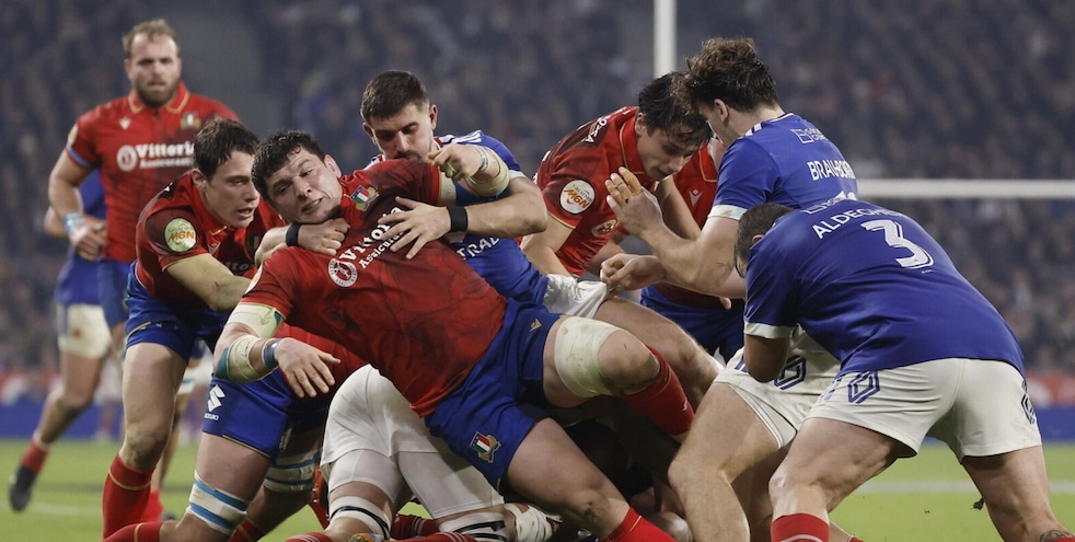 Sei Nazioni, l’Italia lotta ma non basta: la Francia stende gli azzurri 33-8 a Lille
