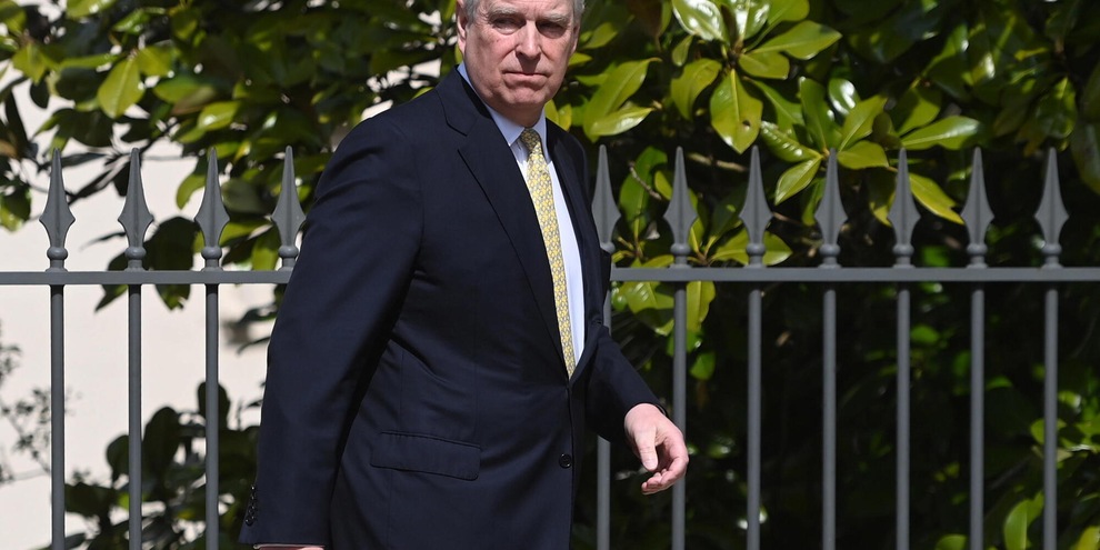 
            
            Nuove accuse ad Andrea, 'si fece fare massaggi a spese dei contribuenti'
          