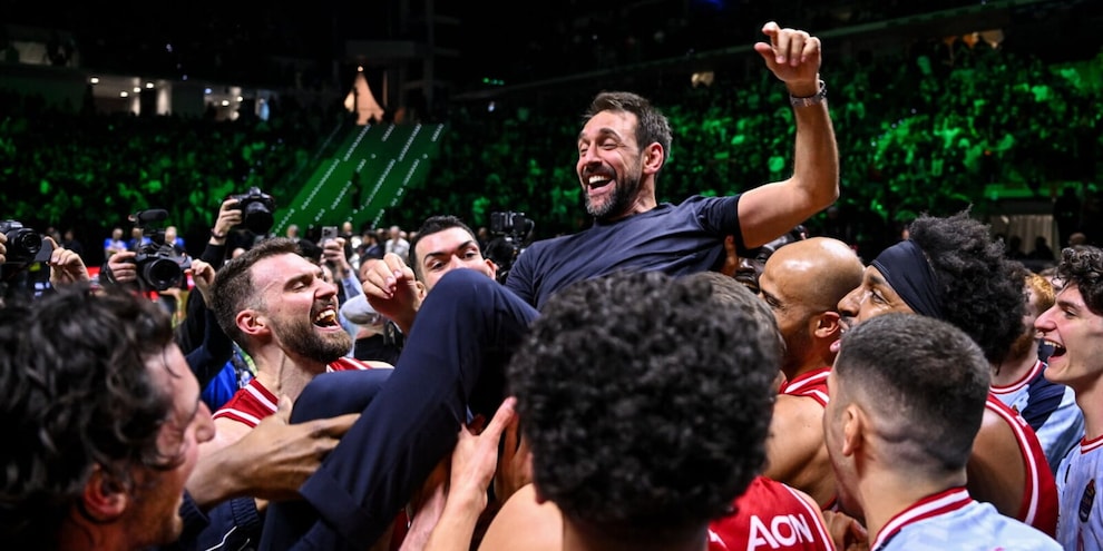 Basket, festa Poeta: "Torino, crocevia della vita"
