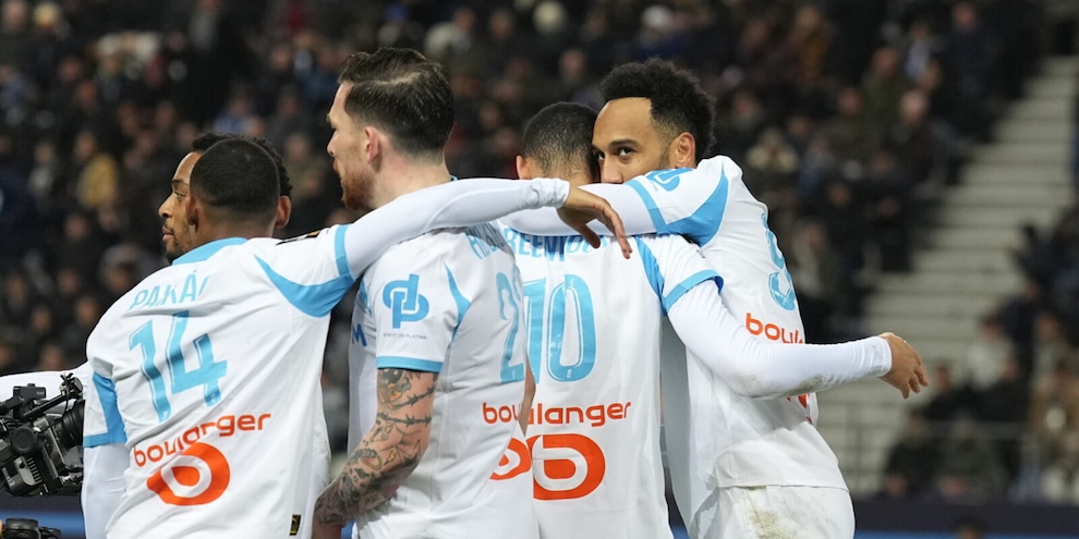 Aubameyang trascina il Marsiglia: che rimonta sul Lione! Poker dello Stoccarda al Wolfsburg