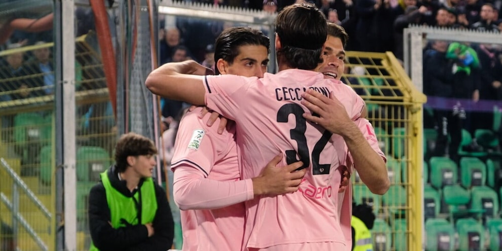 Il Palermo torna in corsa per la A: Mantova ko. L'ex Juve salva la Samp. Beffa Pescara