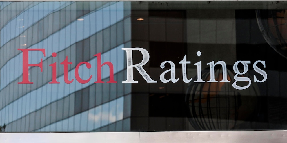Fitch conferma rating 'BBB+' sull'Italia, outlook stabile
Fitch conferma rating 'BBB+' sull'Italia, outlook stabile