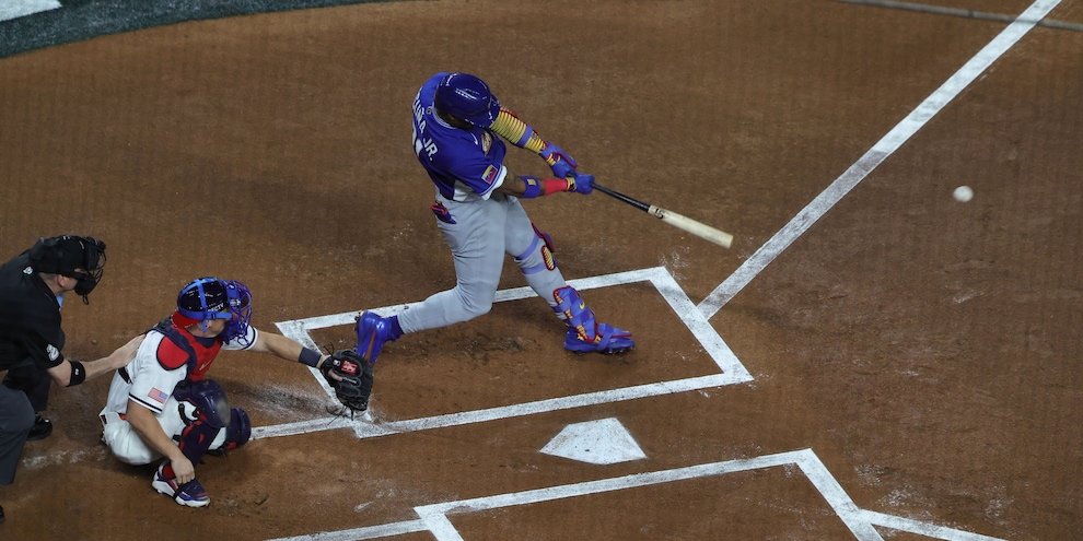 
            
            Baseball, il Venezuela batte gli Usa e vince per la prima volta il World Classic
          