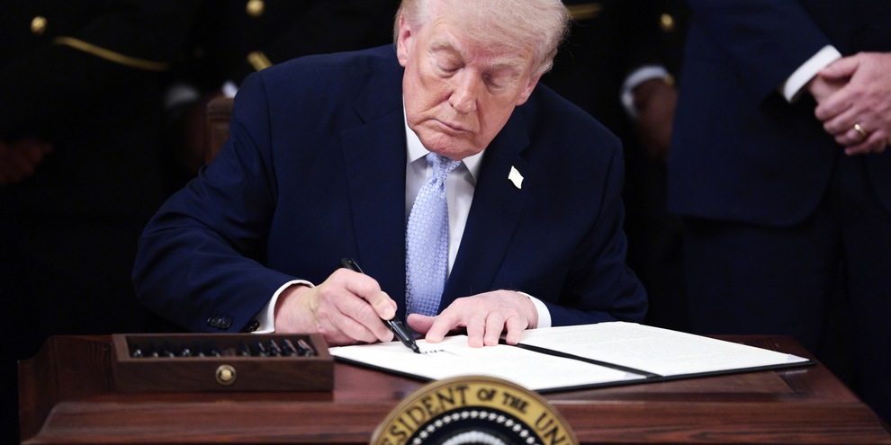 
            
            Trump esclude il cessate il fuoco in Iran
          