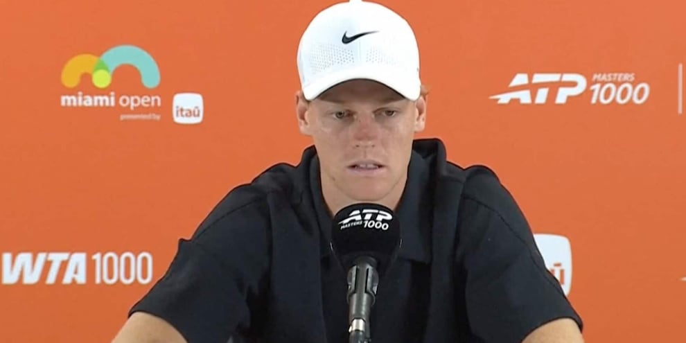 Sinner, mentalità da numero 1: "Devo alzare il livello". Poi ammette: "Un po’ fortunato quando..." Sinner, mentalità da numero 1: "Devo alzare il livello". Poi ammette: "Un po’ fortunato quando..."