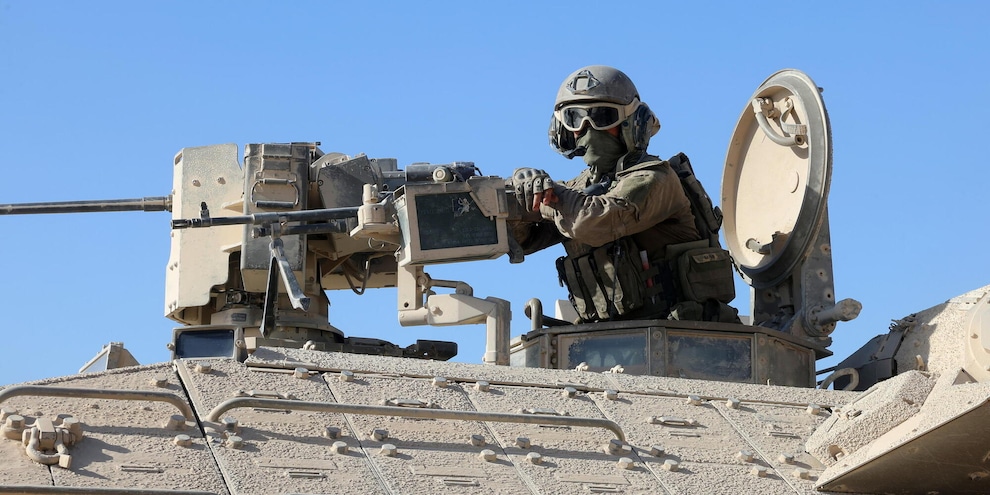 
            
            Quattro soldati israeliani uccisi nel sud del Libano
          