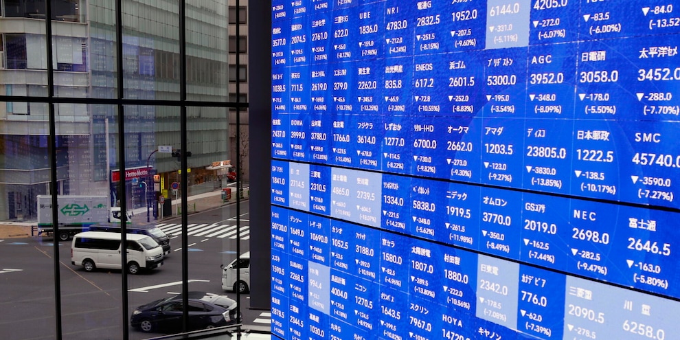 
            
            Borsa: Tokyo, apertura in rialzo (+1,35%)
          