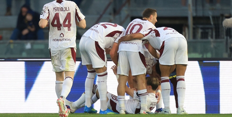 Il Toro torna a vincere: Adams decisivo, Pisa ko. D’Aversa supera il Parma, la classifica aggiornata
