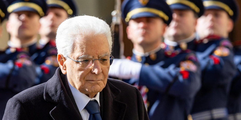 
            
            Mattarella, da Paesi non belligeranti contributi importanti alla Nato
          