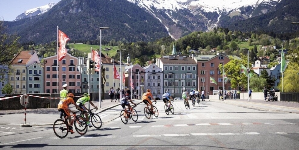 Al via il Tour of the Alps del decennale: subito emozioni forti a Innsbruck