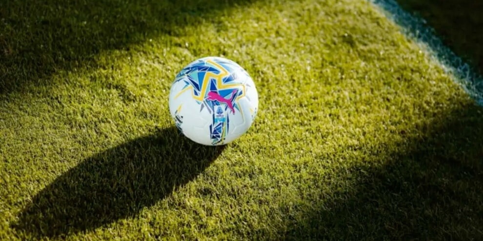 Giro di escort a Milano, quattro arresti: “Tra i clienti numerosi calciatori”
