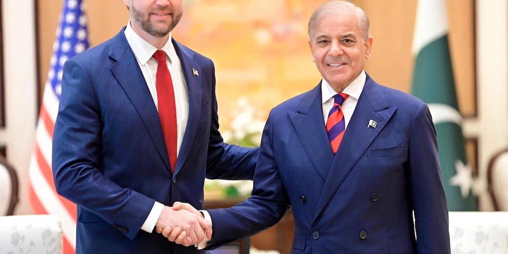 
            
            Axios, Vance dovrebbe partire nel pomeriggio per Islamabad
          