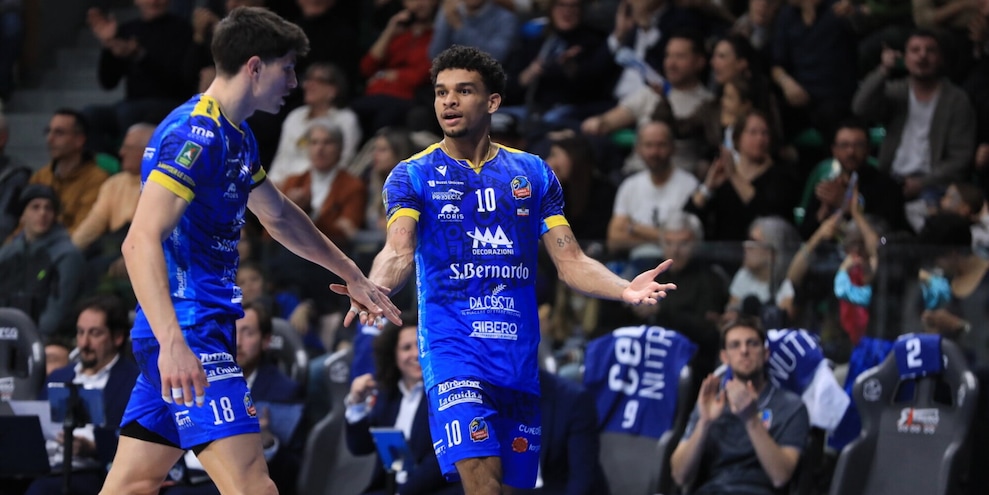 Il Cuneo Volley conferma in posto quattro Alexandre Strehlau
