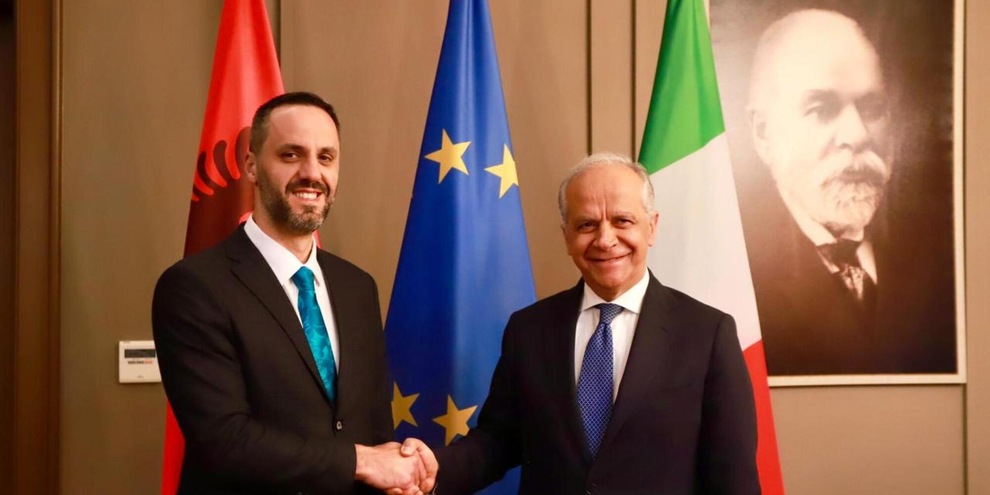 
            
            Piantedosi vede ministro Albania, cooperazione su Protocollo prosegue
          