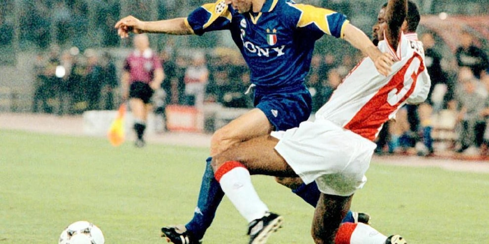 Juve: Del Piero celebra Champions '96, 'Emozioni inspiegabili'
Juve: Del Piero celebra Champions '96, 'Emozioni inspiegabili'