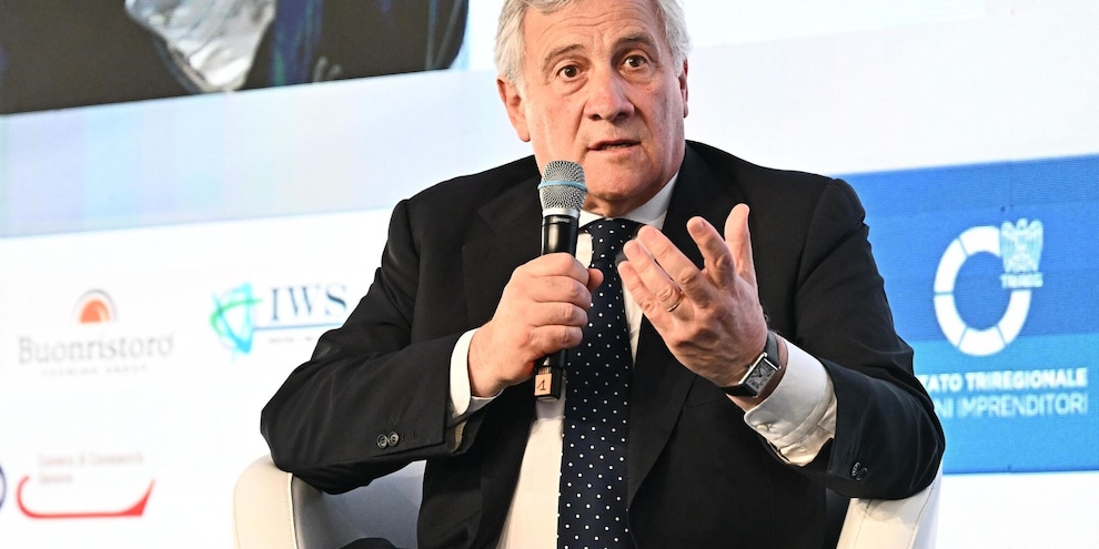 Tajani, condanniamo con fermezza l'attentato in Israele
Tajani, condanniamo con fermezza l'attentato in Israele
