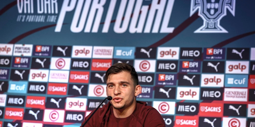 Mondiali: Conceicao "Ronaldo super, ma non siamo obbligati a passargli palla"
Mondiali: Conceicao "Ronaldo super, ma non siamo obbligati a passargli palla"