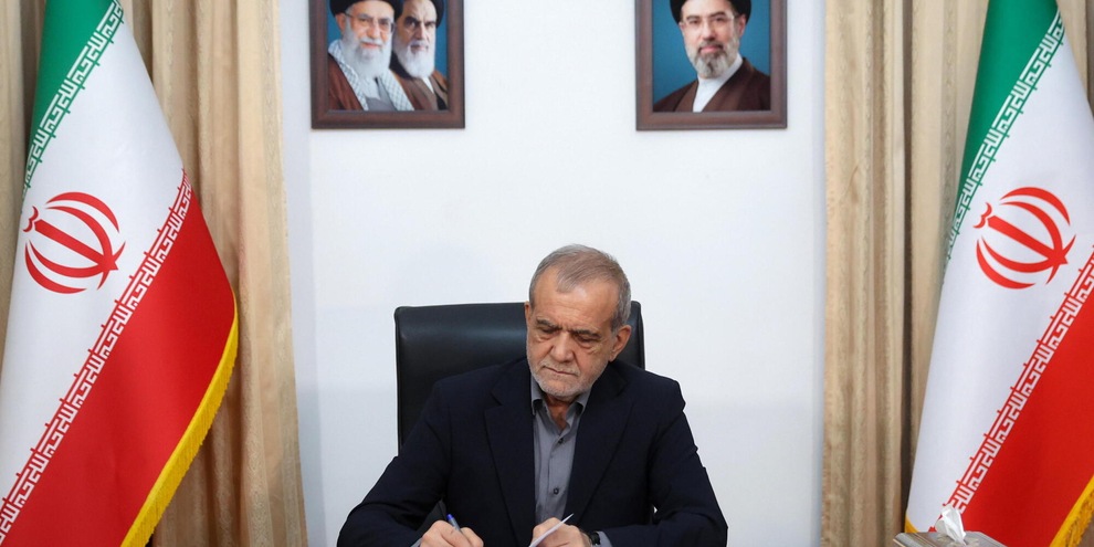 Il presidente iraniano Pezeshkian atteso in Pakistan domani
Il presidente iraniano Pezeshkian atteso in Pakistan domani