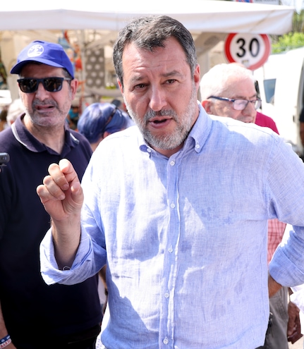 Salvini al lavoro per 'militarizzare' stazioni italiane
Salvini al lavoro per 'militarizzare' stazioni italiane