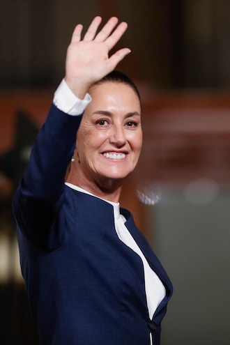 Mondiali: Sheinbaum difende il Messico dopo la sconfitta
Mondiali: Sheinbaum difende il Messico dopo la sconfitta