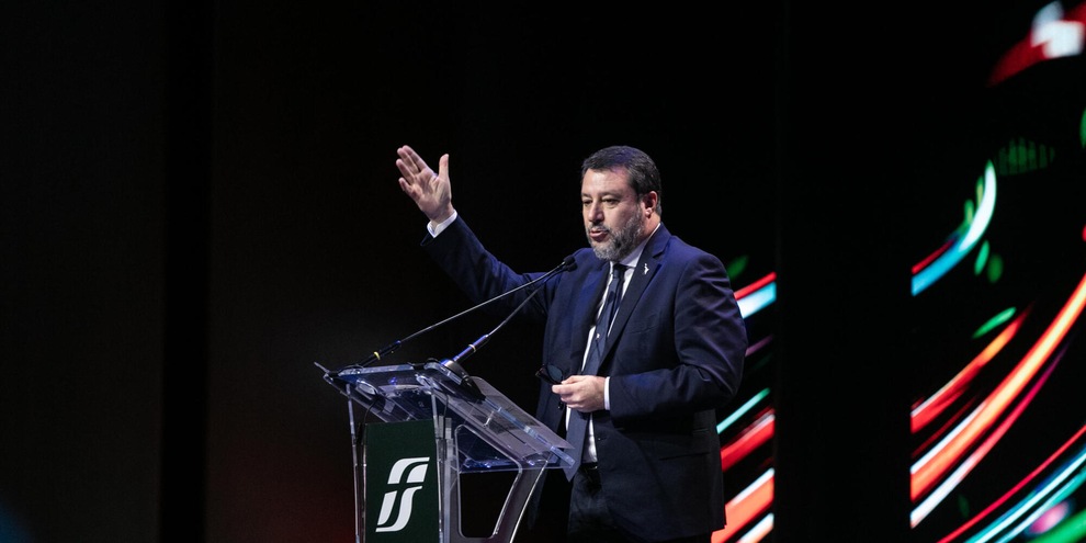 Salvini, lunedì avremo nuovo ad e squadra Fs
Salvini, lunedì avremo nuovo ad e squadra Fs