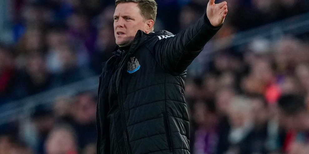 Howe si dimette da allenatore del Newcastle
Howe si dimette da allenatore del Newcastle