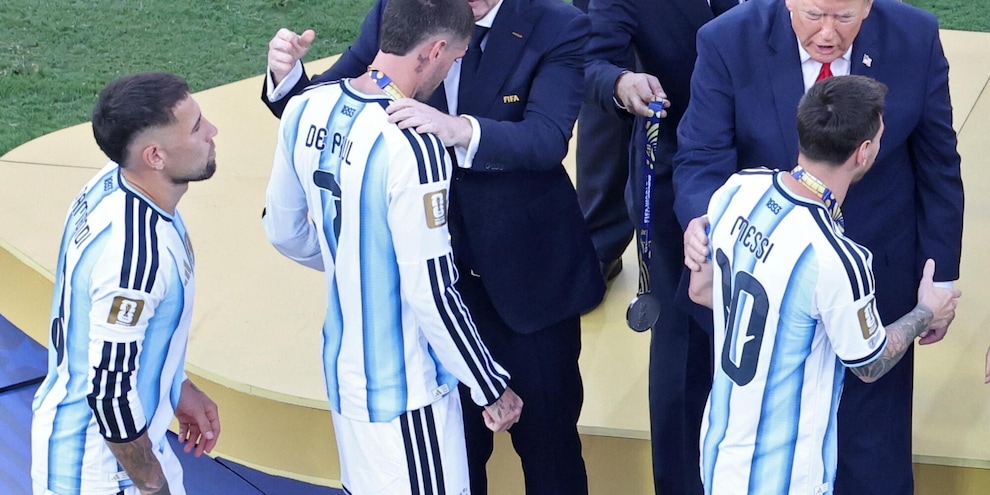 Anche la federcalcio argentina si schiera con Infantino
Anche la federcalcio argentina si schiera con Infantino