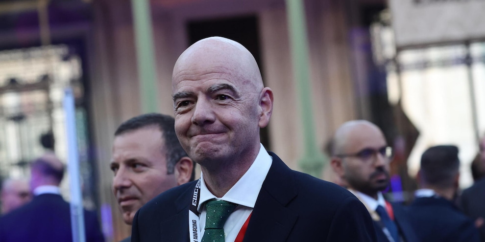Fifa: la Figc ritira il sostegno a Infantino
Fifa: la Figc ritira il sostegno a Infantino