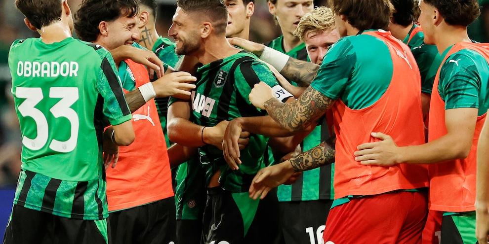 Serie A: nel Sassuolo pronto Berardi, dubbio Bowie-Esposito
Serie A: nel Sassuolo pronto Berardi, dubbio Bowie-Esposito