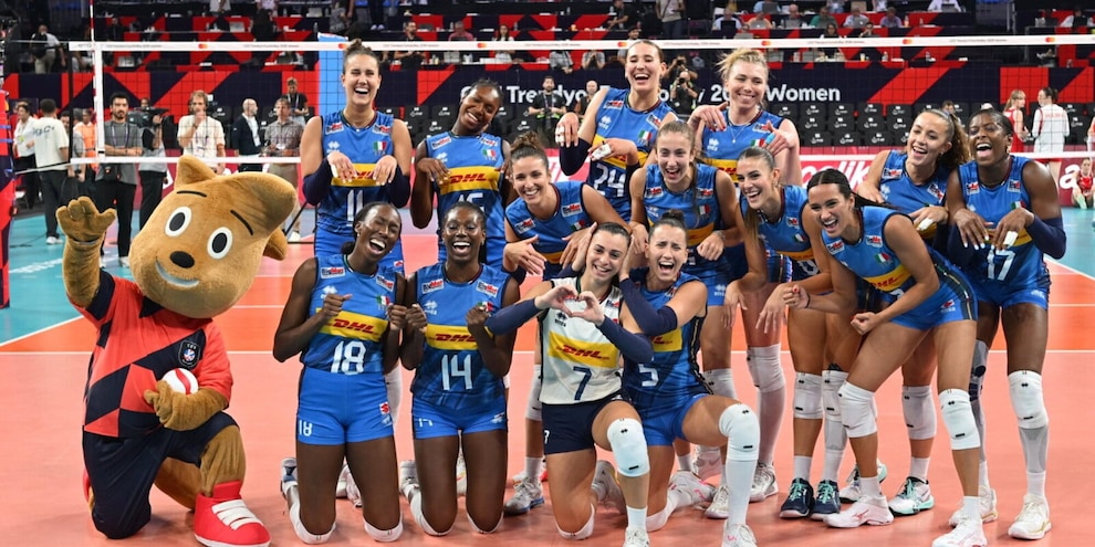 Antropova camaleonte, Sylla sempre più in alto