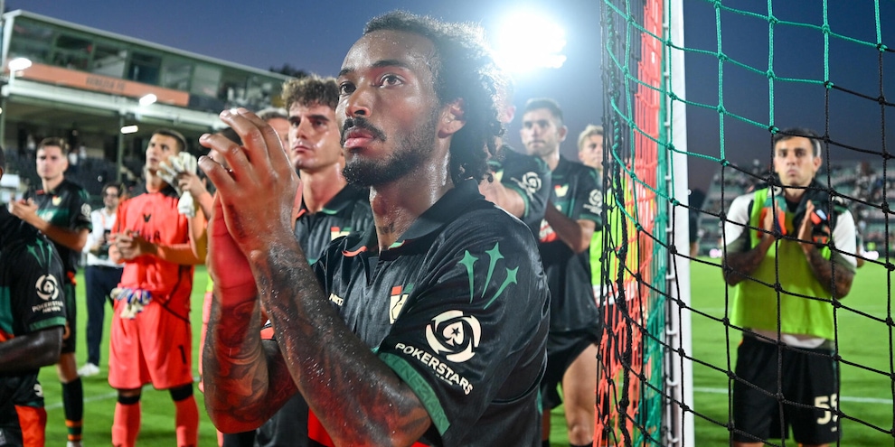 Serie A: Venezia, distrazione al bicipite per Busio
Serie A: Venezia, distrazione al bicipite per Busio