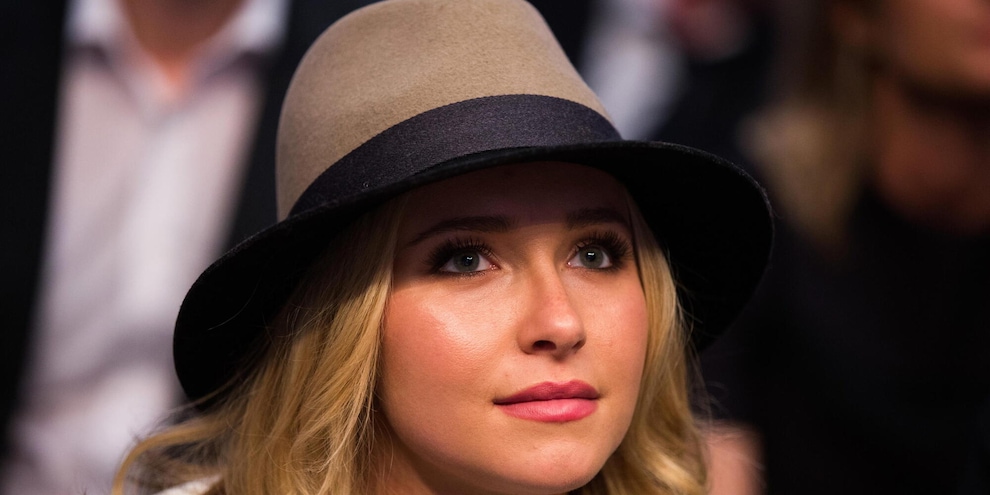 Hayden Panettiere morta per overdose di fentanyl
Hayden Panettiere morta per overdose di fentanyl